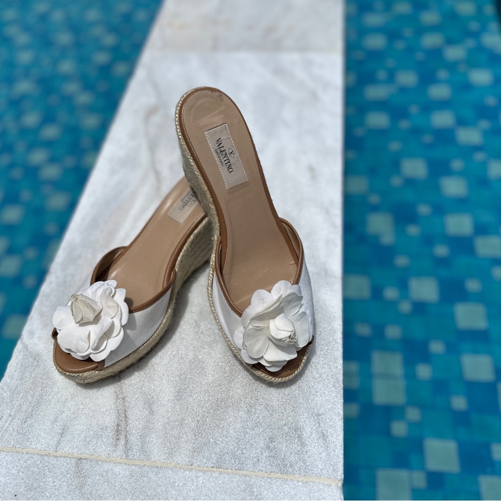 Valentino White Espadrille Shoes with Floral Detail